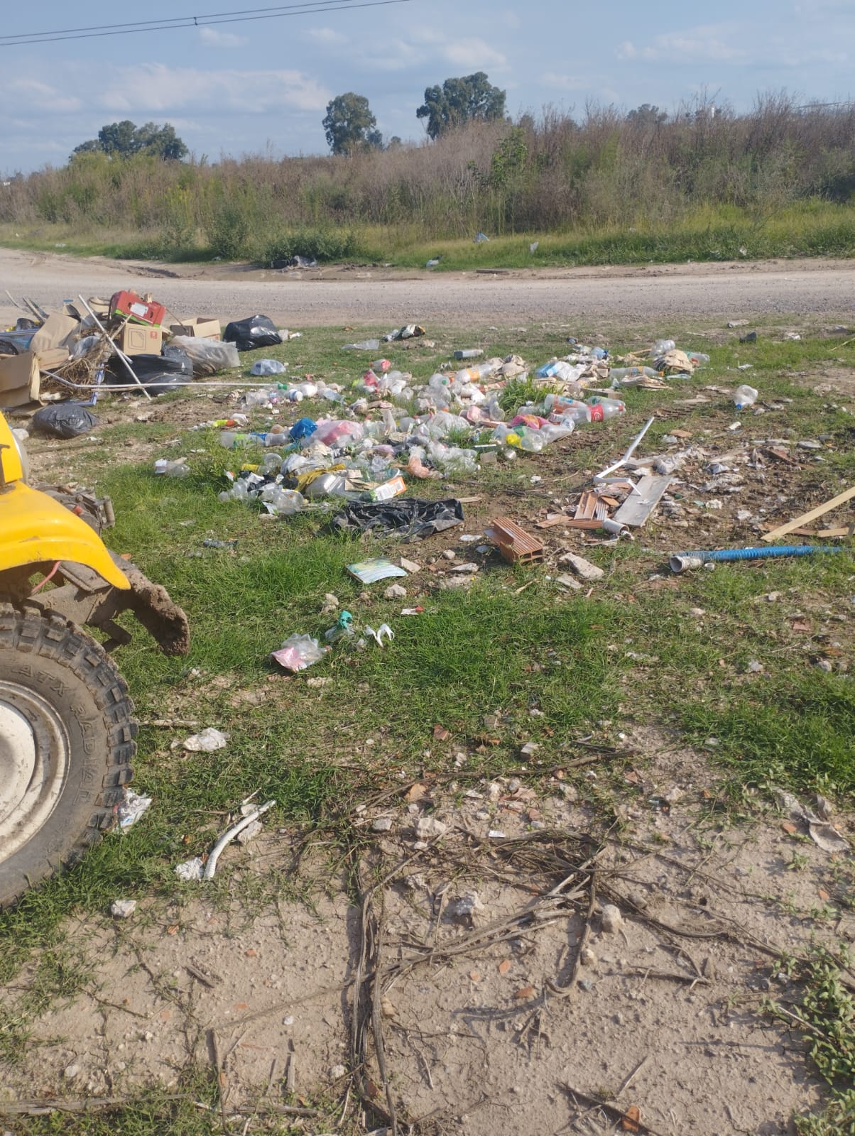Limpieza de espacios verdes y concientización medioambiental